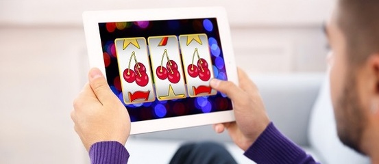Hraní v online casinu Hraní v online casinu